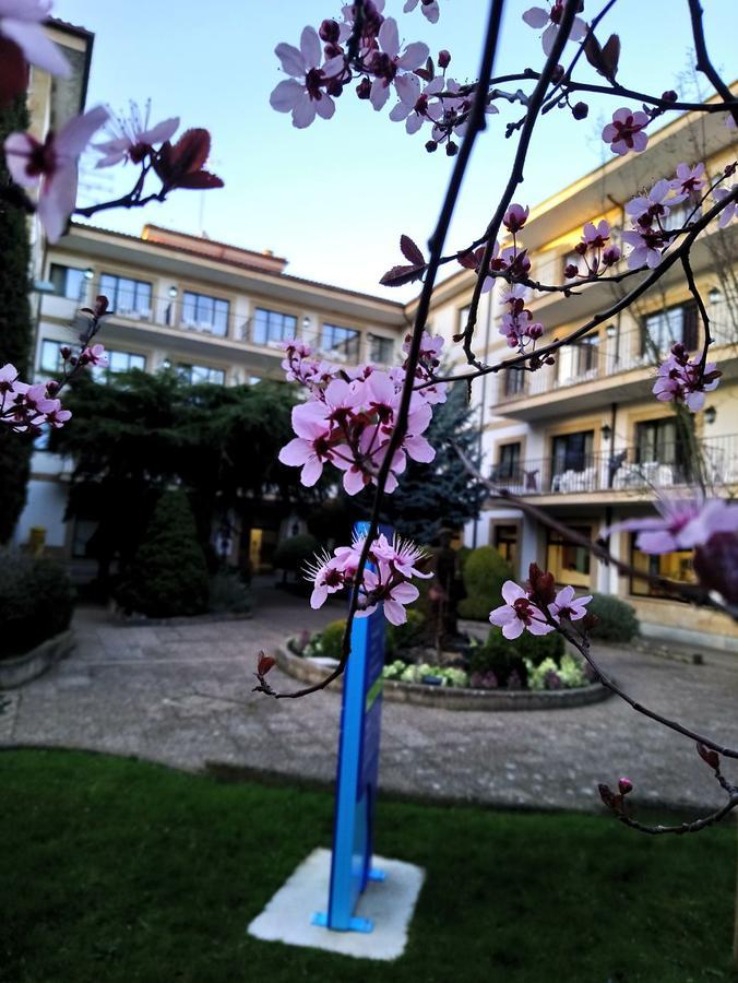 Balneario De Ledesma Hotel Vega de Tirados Eksteriør billede